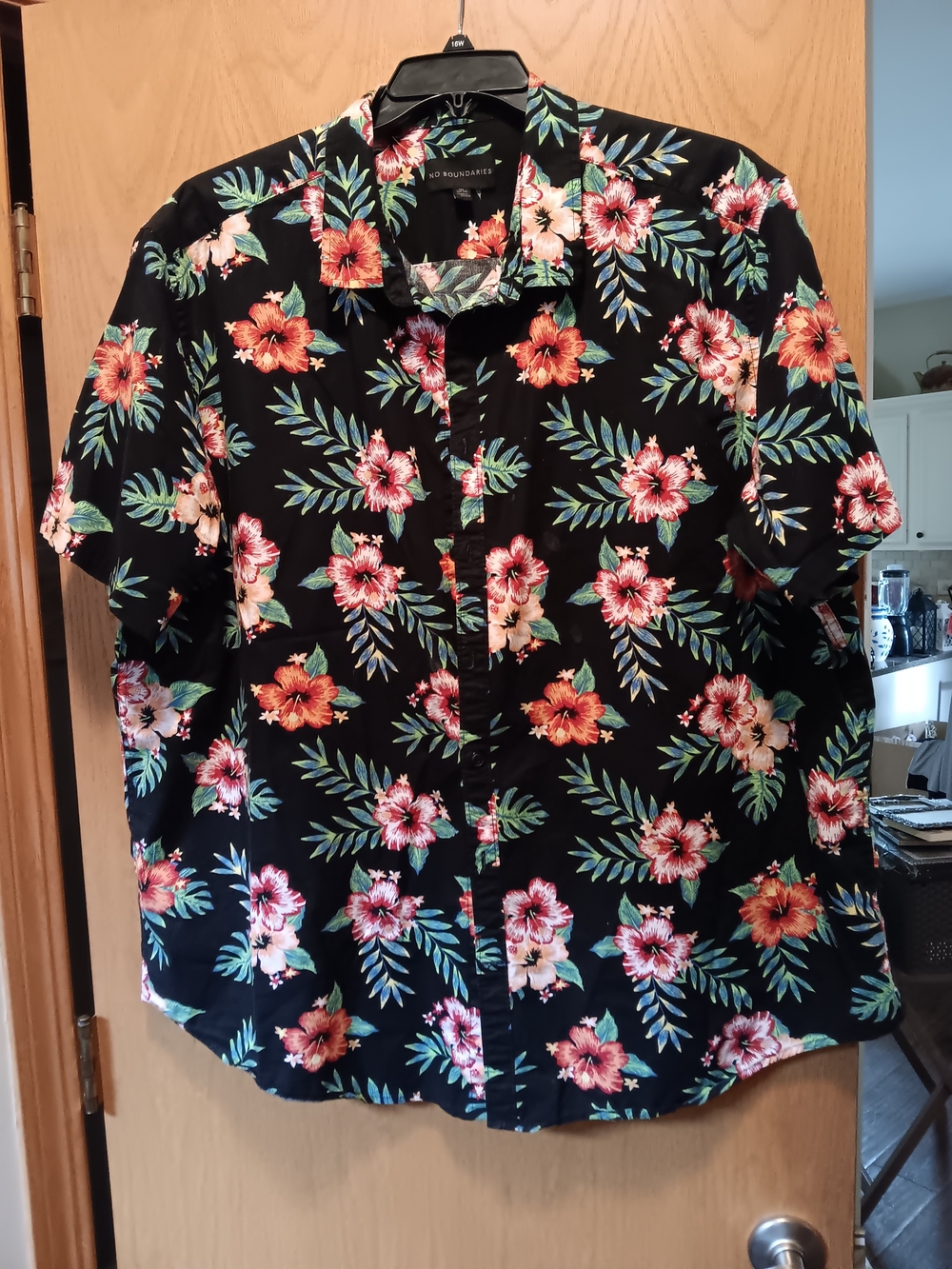Mens Size XXL No Boundaries Black Hawaiian Floral Short-Sleeve Button-Up Shirt